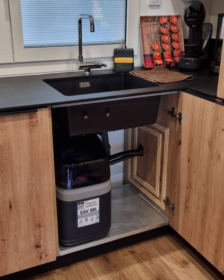 Pourquoi installer un adoucisseur d'eau dans sa maison à Rouen ?